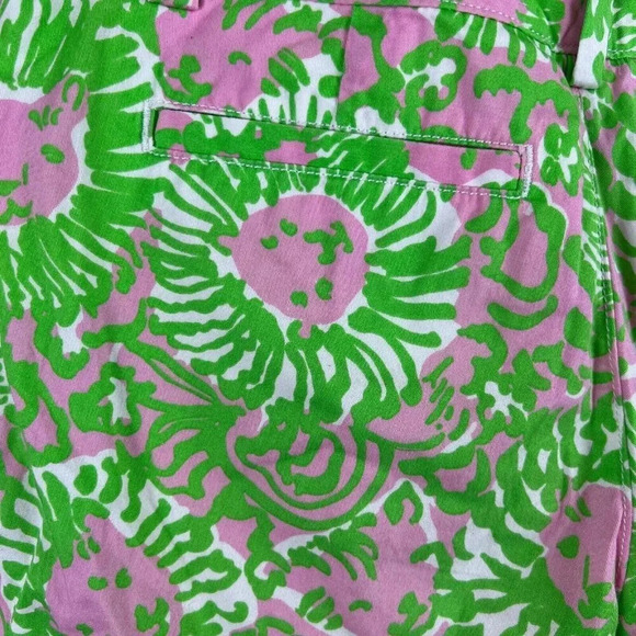 Lilly Pulitzer Chipper Short Size 2 Sunnyside Lion Green Vacation Preppy Chino - Picture 7 of 9